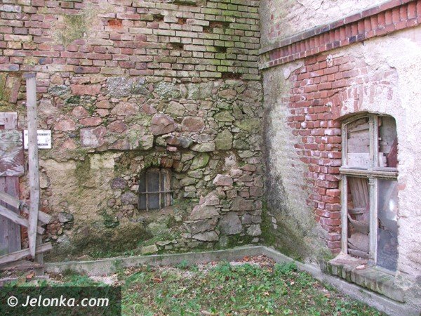 romantyczna-ruina-jak-z-filmow-grozy-38362
