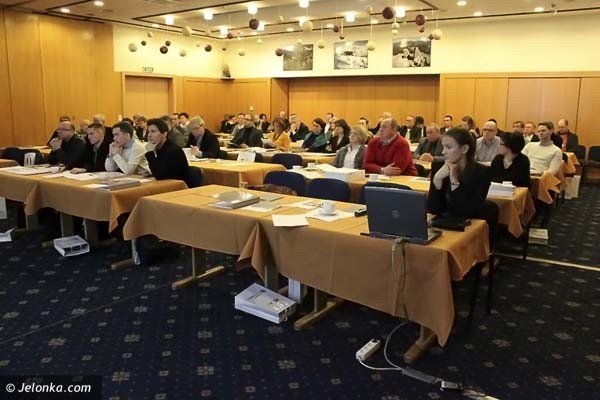 dyskutowali-o-efektywnym-biznesie-w-hotelu-mercure-38398