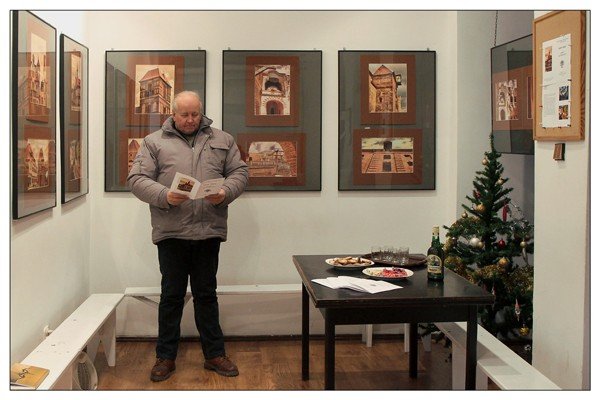 szlachetne-barwy-architektury-w-galerii-jtf-38456