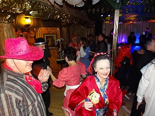 samochod-strazakom-bezpiecznej-dorosym-i-dzieciakom-38498