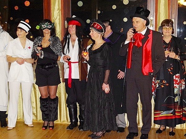 samochod-strazakom-bezpiecznej-dorosym-i-dzieciakom-38498