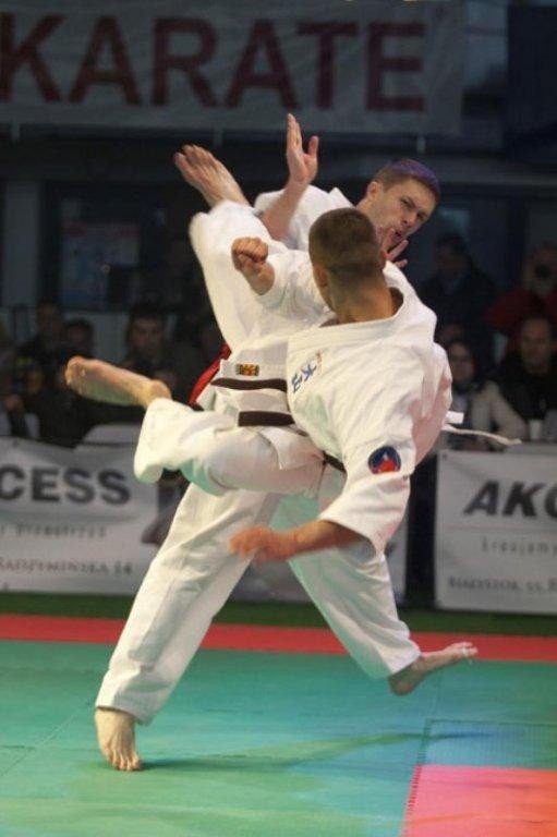 wystartowaa-jeleniogorska-liga-oyama-w-walkach-penokontaktowych-38627