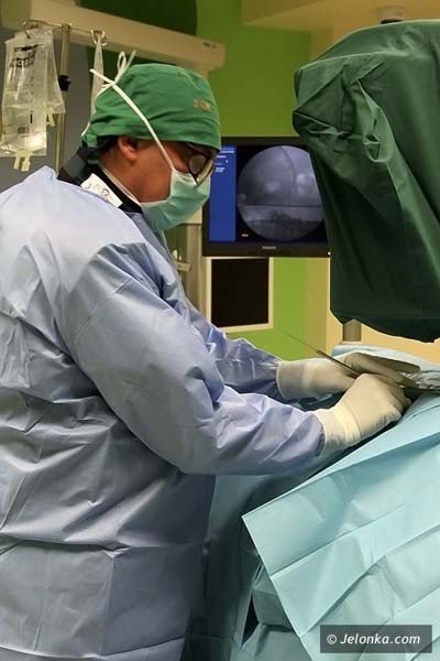 maoinwazyjna-chirurgie-kregosupa-zainaugurowano-w-kcm-clinic-38703