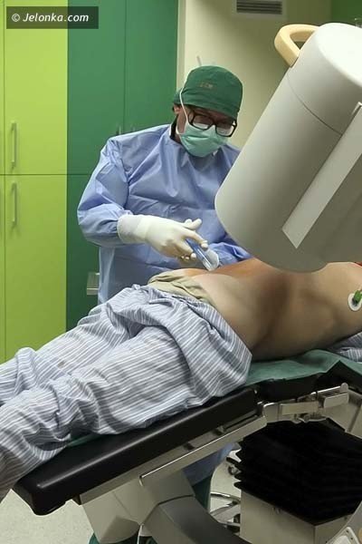 maoinwazyjna-chirurgie-kregosupa-zainaugurowano-w-kcm-clinic-38703
