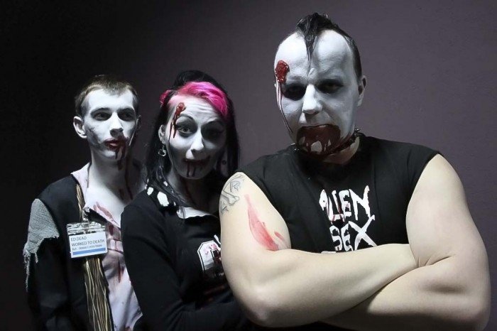 strach-mia-wielkie-oczy-zombie-ostatki-w-oriencie-38715