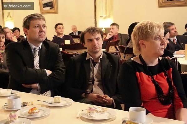 dyskutowali-o-kryzysie-i-polityce-38762