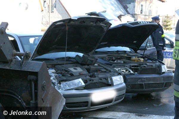 uderzy-audi-w-skode-a-oba-pojazdy-hukney-w-koparke-38775
