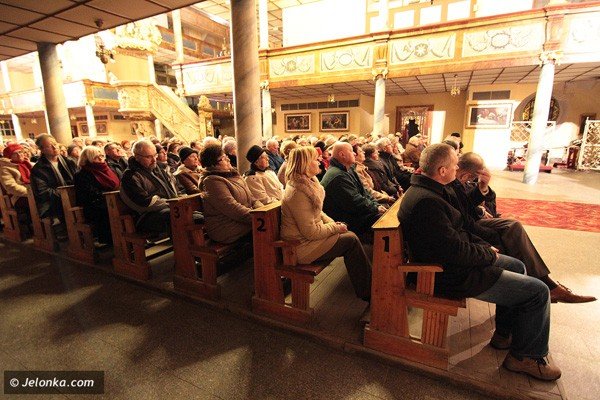 perfekcja-gosow-chor-raspev-pokaza-klase-spiewacza-38854