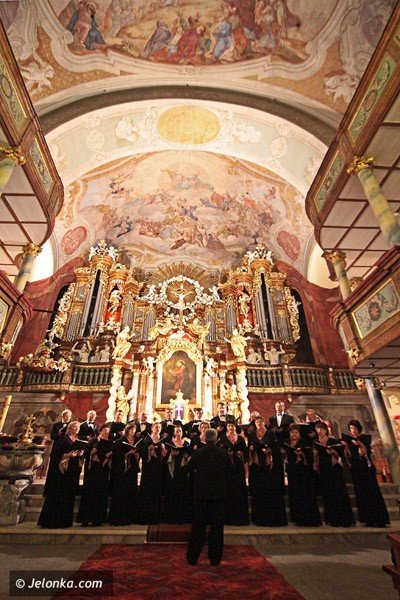 perfekcja-gosow-chor-raspev-pokaza-klase-spiewacza-38854