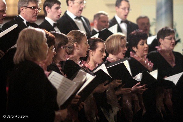 perfekcja-gosow-chor-raspev-pokaza-klase-spiewacza-38854