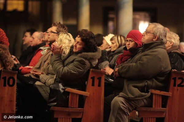 perfekcja-gosow-chor-raspev-pokaza-klase-spiewacza-38854