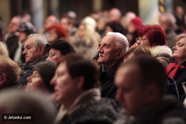perfekcja-gosow-chor-raspev-pokaza-klase-spiewacza-38854