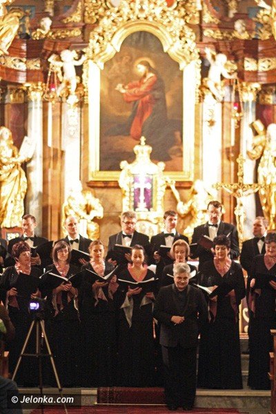 perfekcja-gosow-chor-raspev-pokaza-klase-spiewacza-38854