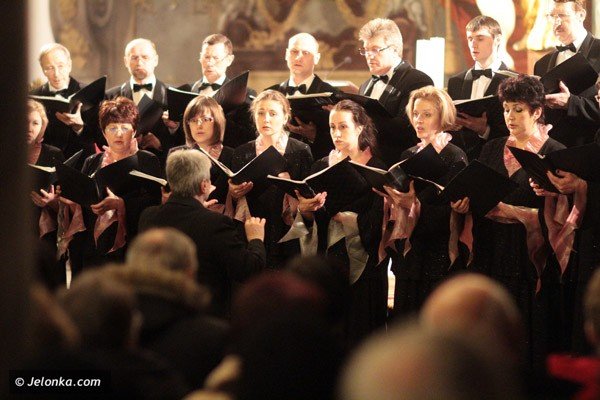 perfekcja-gosow-chor-raspev-pokaza-klase-spiewacza-38854