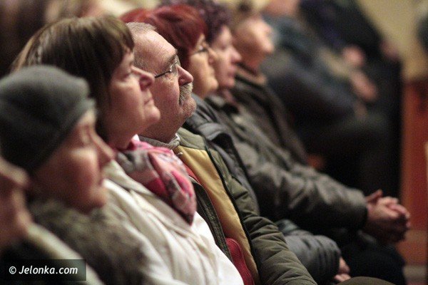 perfekcja-gosow-chor-raspev-pokaza-klase-spiewacza-38854