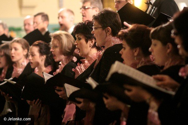 perfekcja-gosow-chor-raspev-pokaza-klase-spiewacza-38854