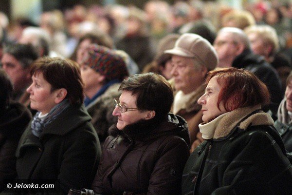 perfekcja-gosow-chor-raspev-pokaza-klase-spiewacza-38854