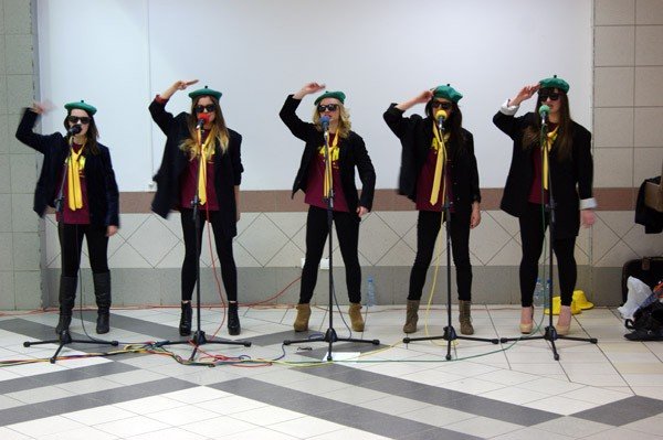 paka-buziaka-zaspiewaa-swojemu-miastu-38859