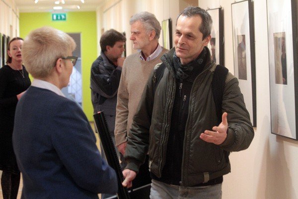 nosi-w-sobie-pejzaz-drogami-poprzecinany-38930