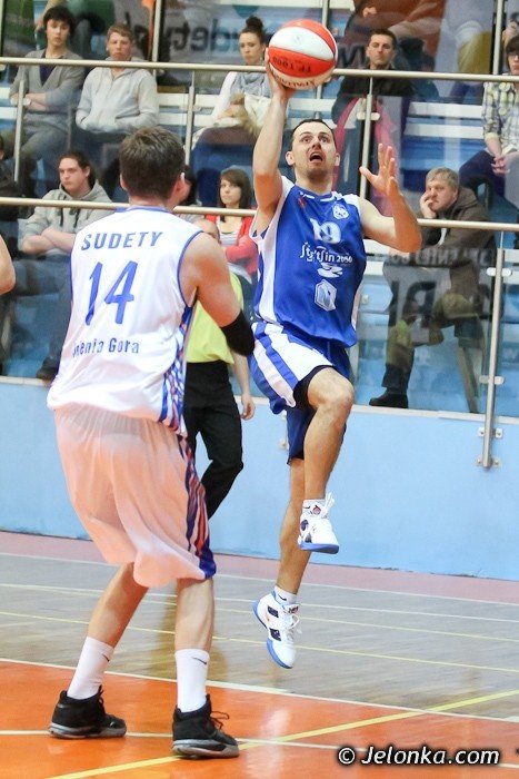 kapitalny-mecz-sterengi-porazka-sudetow-foto-38936