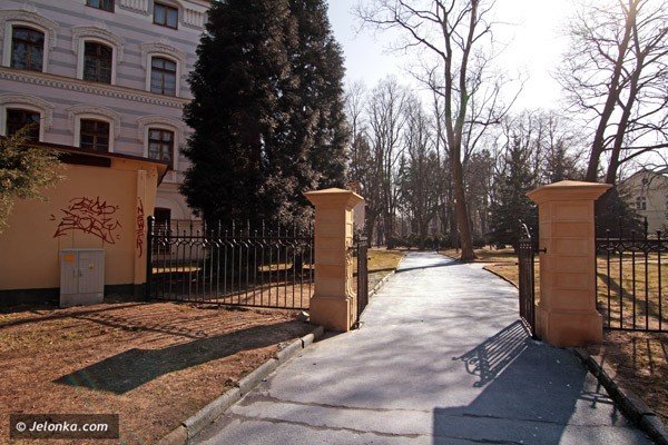 w-parku-zdrojowym-lepszy-byby-asfalt-38993