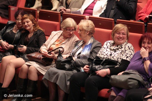 zagrali-i-zaspiewali-paniom-z-okazji-dnia-kobiet-sodka-uczta-bya-wazniejsza-39021