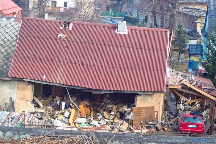 wybuch-butli-z-gazem-jedna-osoba-w-szpitalu-budynki-w-ruinie-39030