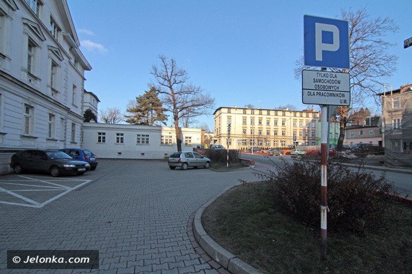 zechcesz-zostawic-auto-przed-urzedem-miasta-bedziesz-musia-zapacic-39037