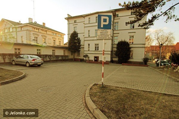 zechcesz-zostawic-auto-przed-urzedem-miasta-bedziesz-musia-zapacic-39037