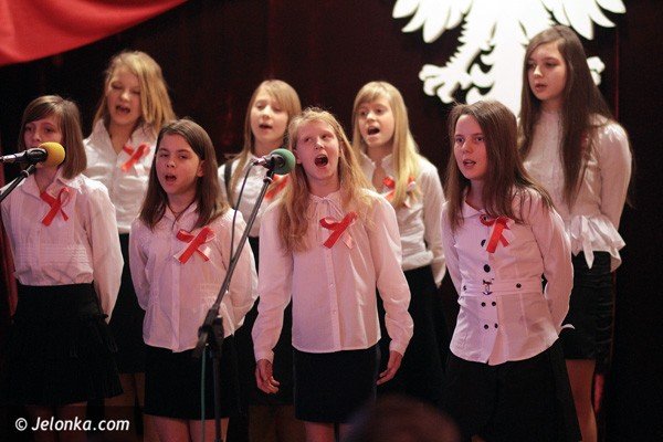 patriotyzm-wolnosc-niepodlegosc-sowa-wyspiewane-w-mdk-jelonek-39042