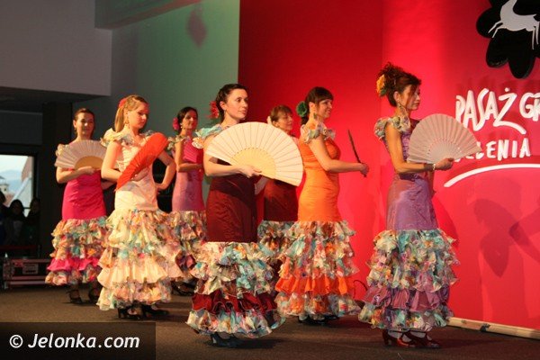 festiwal-kobiet-w-pasazu-grodzkim-przyciagna-tumy-nie-tylko-pan-39053