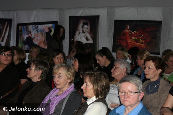 festiwal-kobiet-w-pasazu-grodzkim-przyciagna-tumy-nie-tylko-pan-39053