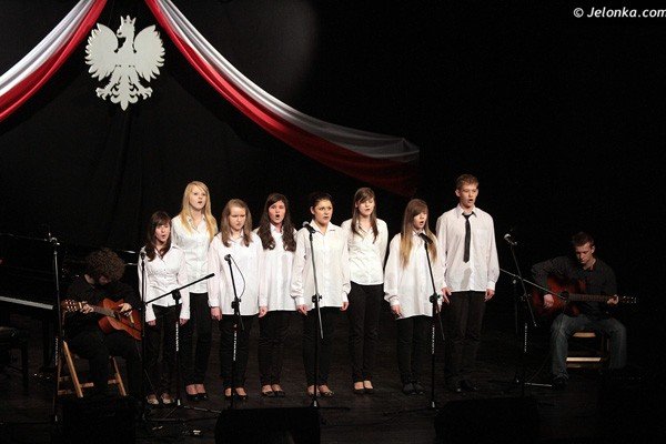 ukochana-polska-na-pieciolinii-patriotyzm-wyspiewany-na-koncercie-galowym-39188