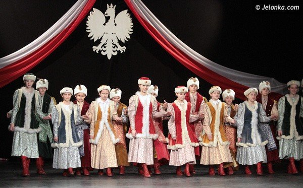 ukochana-polska-na-pieciolinii-patriotyzm-wyspiewany-na-koncercie-galowym-39188