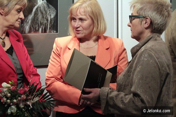 jak-czarnobiae-pery-fotografie-janiny-hobgarskiej-w-muflonie-39227