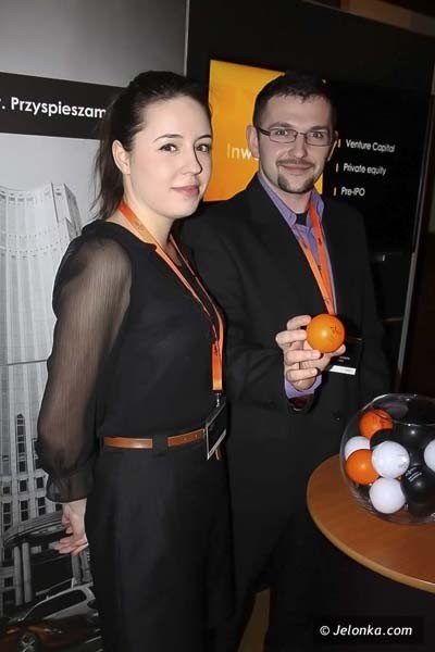 rozmawiali-o-inwestycjach-i-oszczedzaniu-w-paacu-paulinum-39255