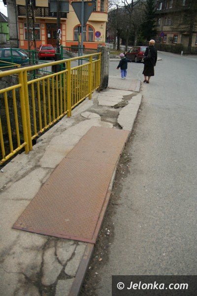 a-w-moscie-same-dziury-nie-moga-sie-doczekac-na-remont-przeprawy-39270