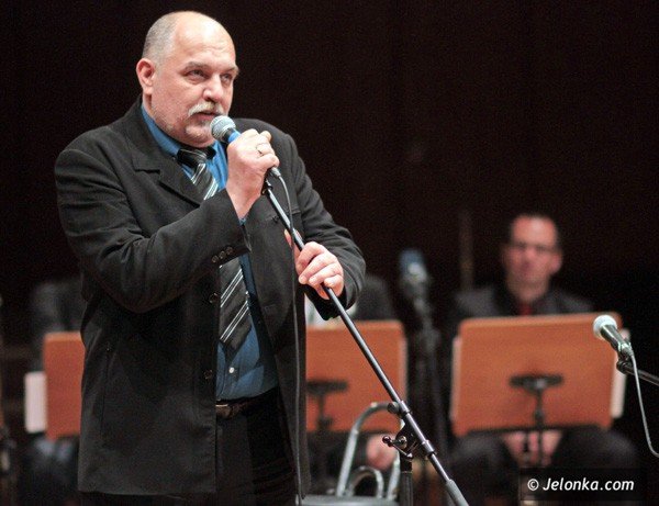 profesorowie-doktorzy-biznesmeni-grali-i-spiewali-dla-chorych-na-serce-39284