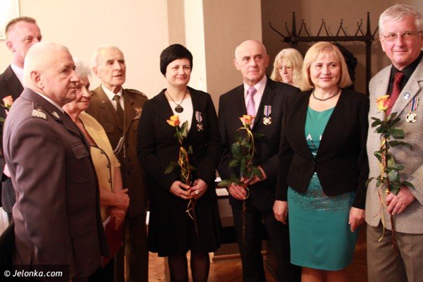 uhonorowano-zasuzonych-dla-srodowiska-kombatantow-39348