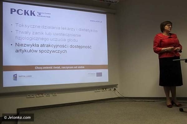 szukali-sposobow-wspierania-nastolatkow-w-ksiaznicy-karkonoskiej-39349