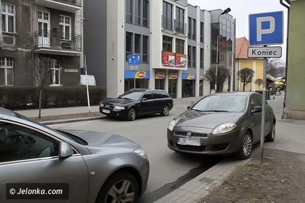jeleniogorzanie-ze-srodmiescia-nie-chca-pacic-za-parkowanie-przed-domem-39357