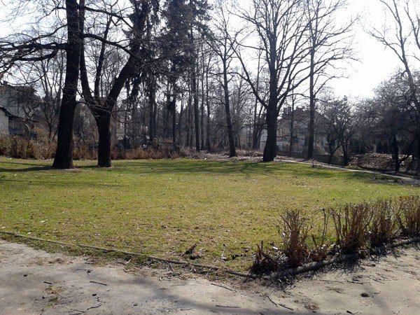koczowisko-na-skwerku-przy-pijawniku-39383