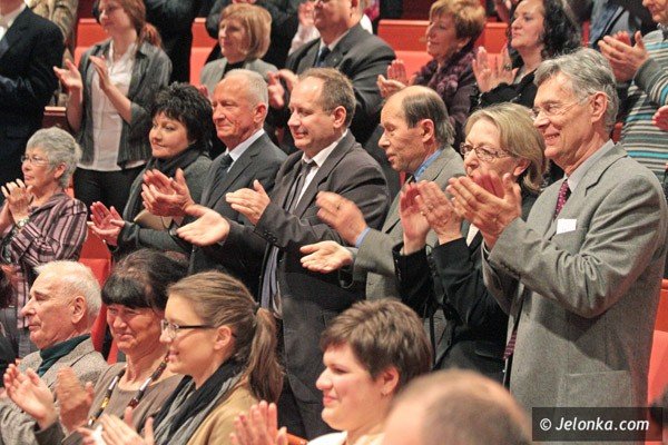 gromkie-brawa-za-mesjasza-majestatyczne-alleluja-na-bis-39398