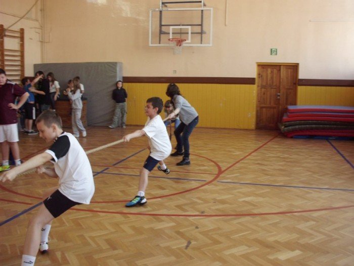 przeciagali-line-w-sp-8-foto-39471