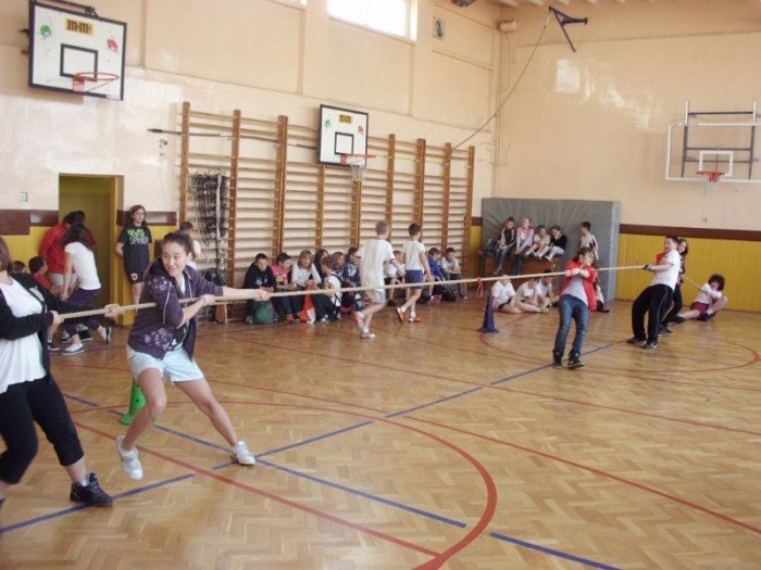 przeciagali-line-w-sp-8-foto-39471