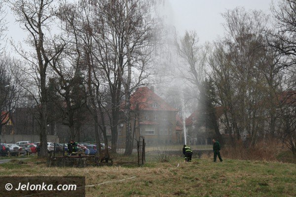 okrzyki-bojowe-i-akcje-gasnicze-strazakow-w-cieplicach-39508
