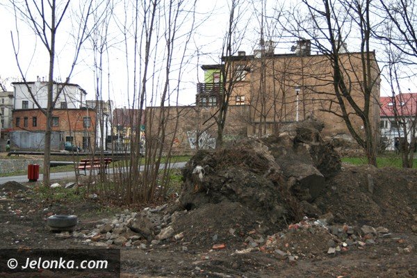 gruzy-na-brzegach-brudy-w-wodzie-strasznie-nad-mynowka-39533