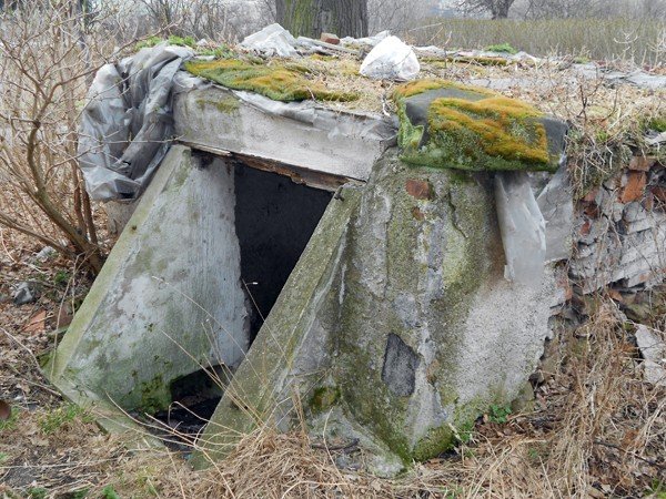 ruiny-stoja-strasza-moga-sie-zawalic-39555