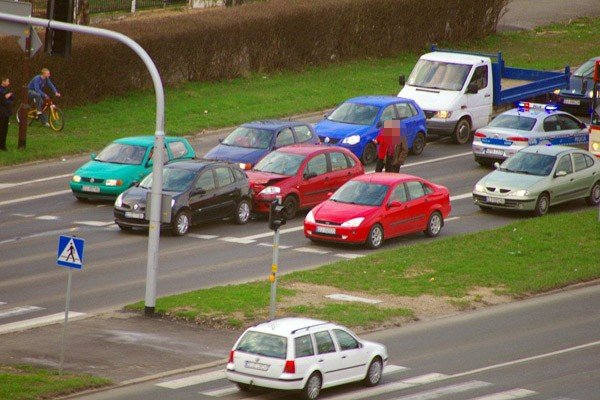 zachowaj-bezpieczna-odlegosc-39573
