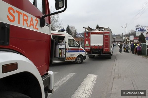 ciezarowka-wbi-sie-w-biedronke-39618
